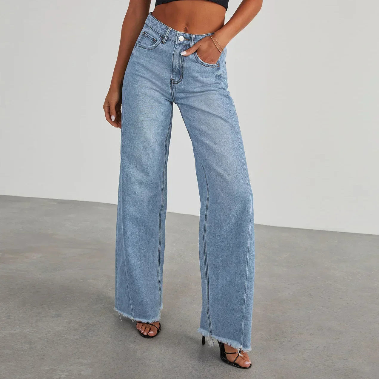 Mona | Stylowe szare jeansy damskie wide leg z nieobszytym dołem