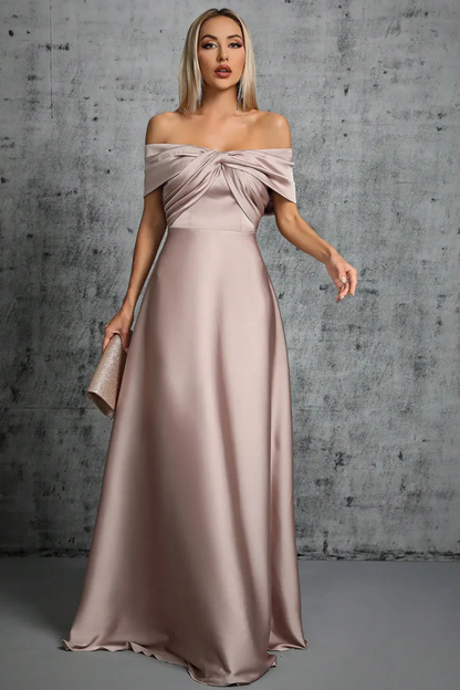 Amelia | Elegancka Damska Sukienka Maxi z Odkrytymi Ramionami 8