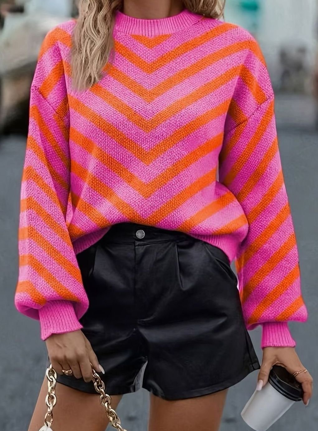 Sweter Damski w Kolorowe Zygzaki z Bufiastymi Rękawami