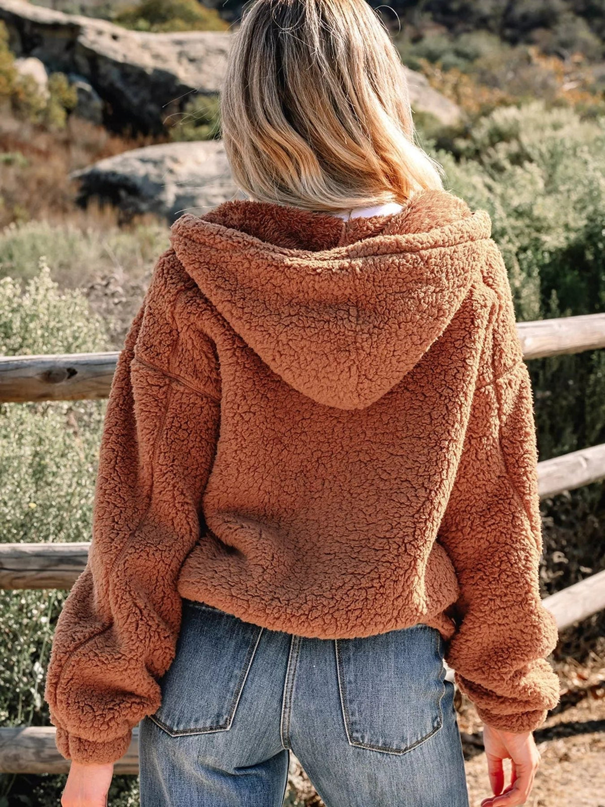 Kurtka Teddy Damska z Kapturem Oversize Brązowa