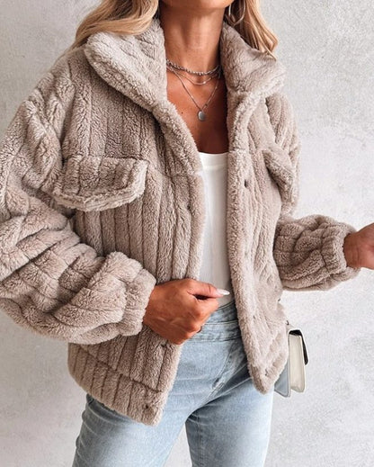 Kurtka Teddy Damska Oversize z Kieszeniami na Piersi