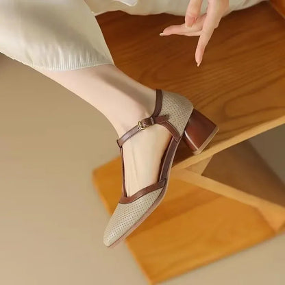 Czółenka Damskie | Czarne Czółenka na Słupku z Paskiem T-Strap | Wygodne i Stylowe Buty na Każdą Okazję 3