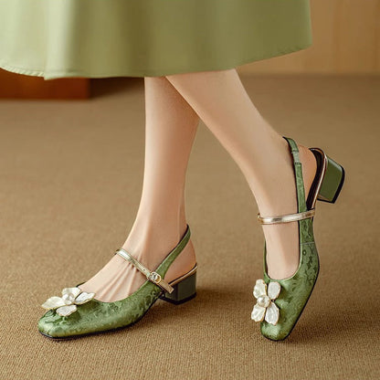Czółenka Damskie na Słupku z Kwiatowym Wzorem i Regulowanym Paskiem | Eleganckie Buty na Każdą Okazję 1