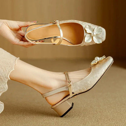 Czółenka Damskie na Słupku z Kwiatowym Wzorem i Regulowanym Paskiem | Eleganckie Buty na Każdą Okazję 7