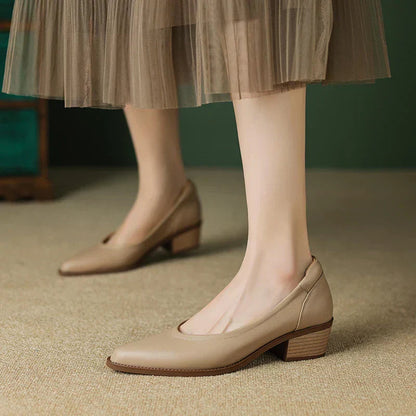 Czółenka Damskie na Słupku z Szpiczastym Nosiem | Eleganckie Beżowe Buty na Każdą Okazję 0