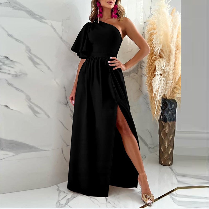 Elegancka Sukienka Wieczorowa Maxi z Asymetrycznym Dekoltem | Zjawiskowy Krój dla Pewnych Siebie Kobiet