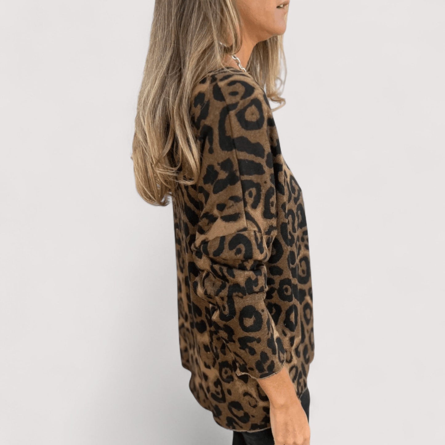 Elegancki Top Damski w Panterkę z Lekkim Materiałem | Idealny na Codzienne Stylizacje 2