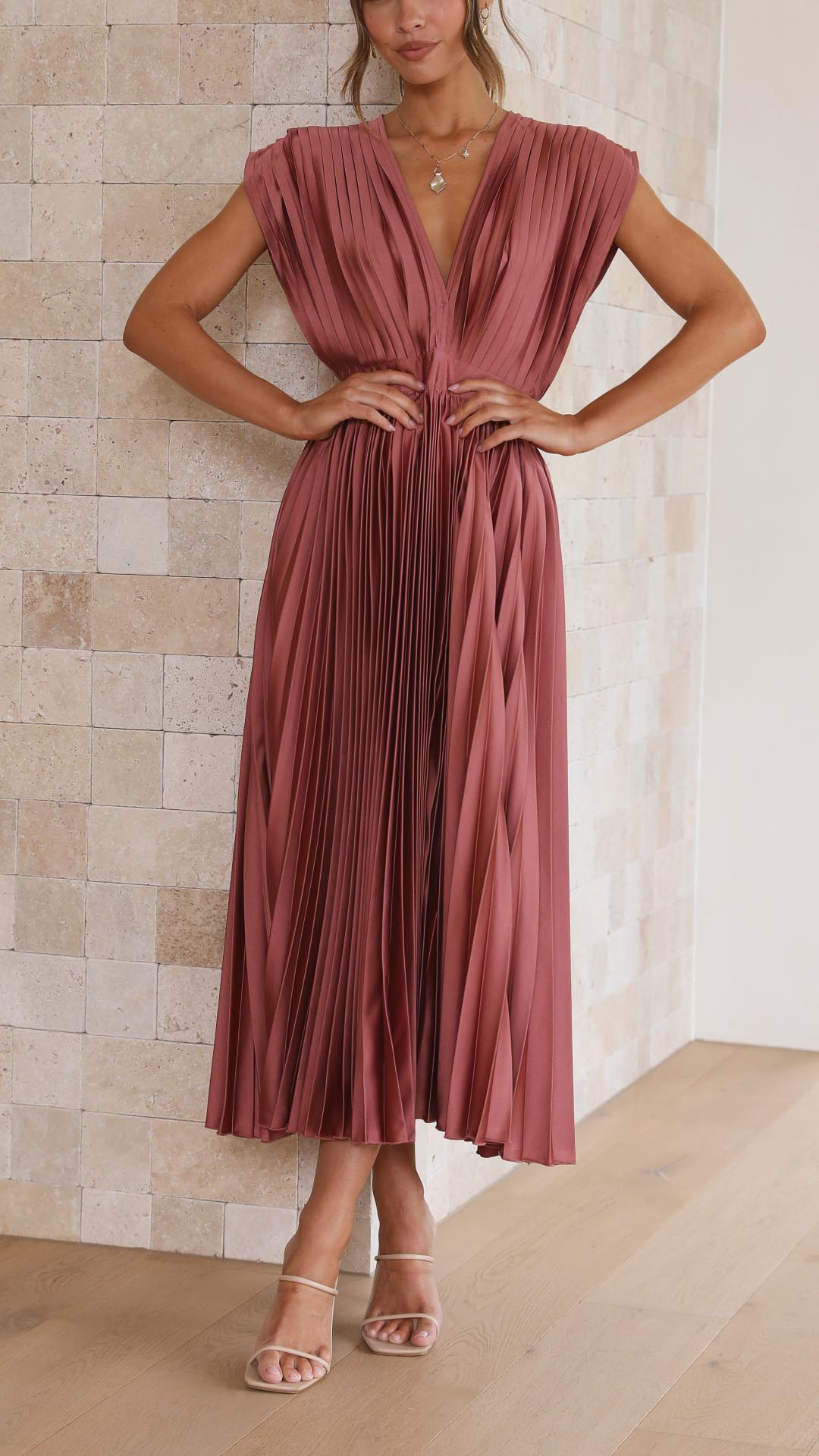 Emily | Elegancka Plisowana Sukienka Maxi na Wesele 1