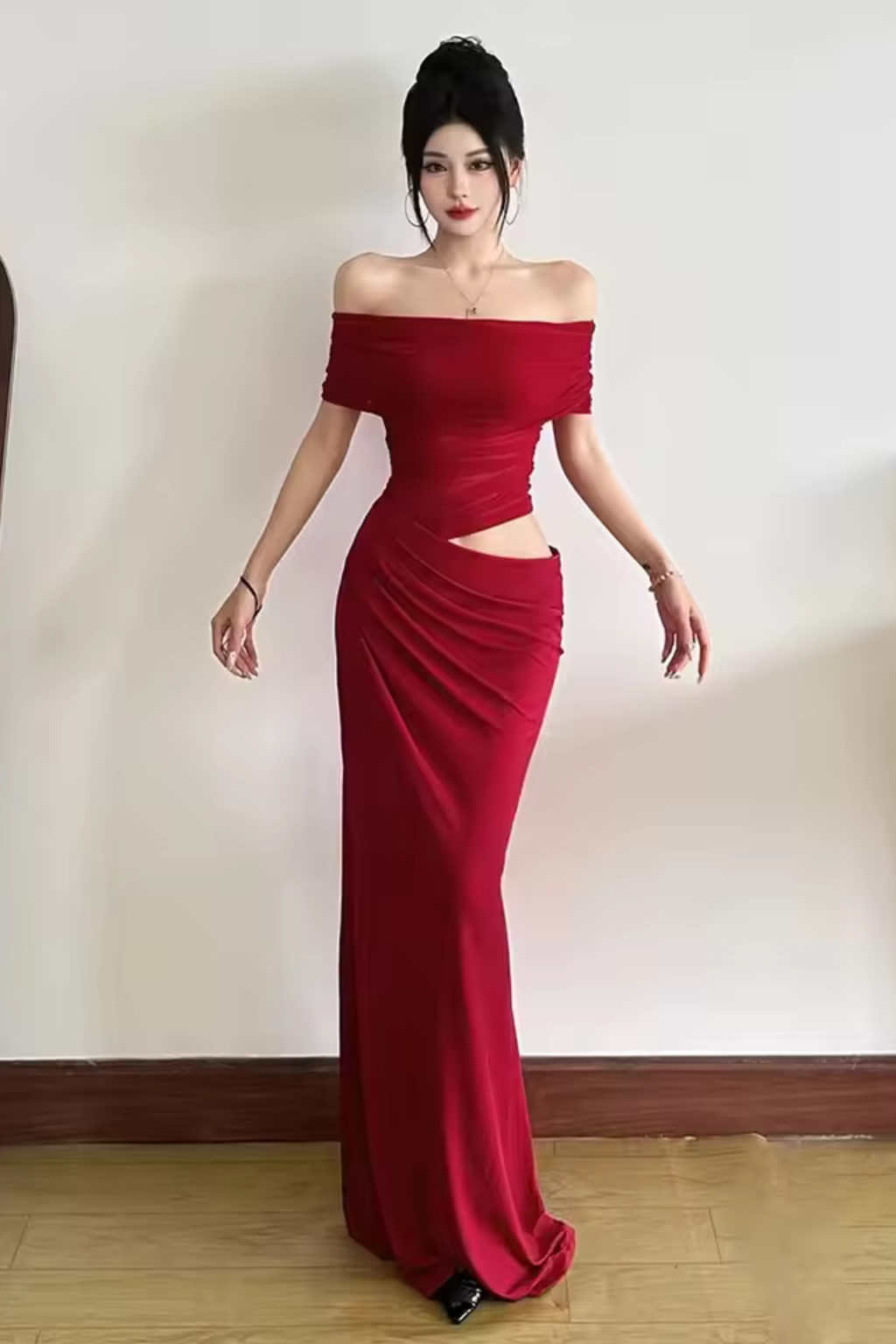 Mia | Elegancka Sukienka Maxi Na Wesele z Odsłoniętymi Ramionami 4
