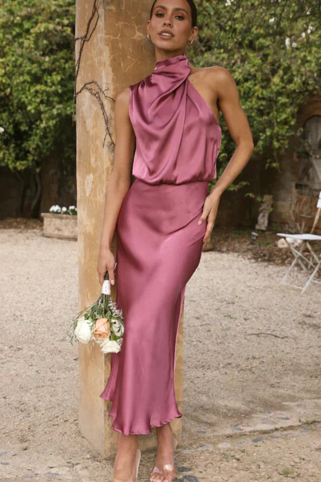 Mia | Elegancka Sukienka Midi Halter na Wesele z Satyny 7