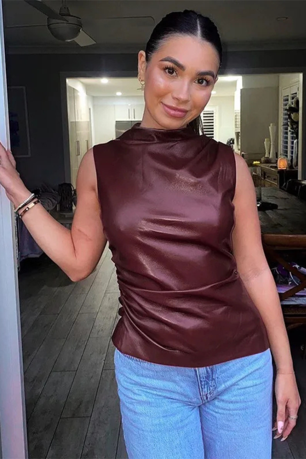 Mia | Elegancki Top Damski Bez Rękawów w Głębokim Brązie 5