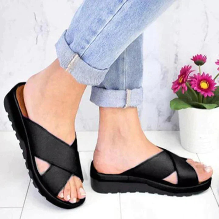 Mia | Eleganckie Damskie Japonki na Koturnie 2