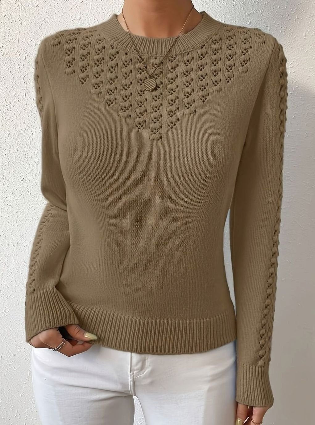 Sweter Damski z Ażurowymi Rękawami i Okrągłym Dekoltem