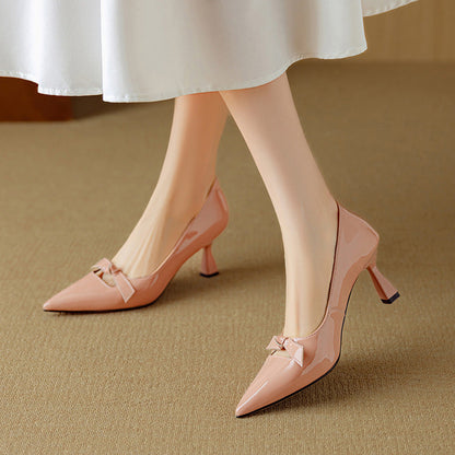 Stylowe Czółenka z Kokardką | Eleganckie Buty na Obcasie z Flared Kitten Heel dla Komfortu i Wdzięku 4