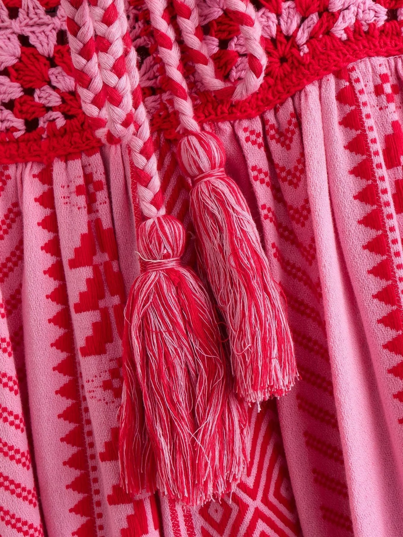 Amara | Maxi sukienka z etnicznym wzorem, na ramiączkach i z rozcięciem dla kobiet